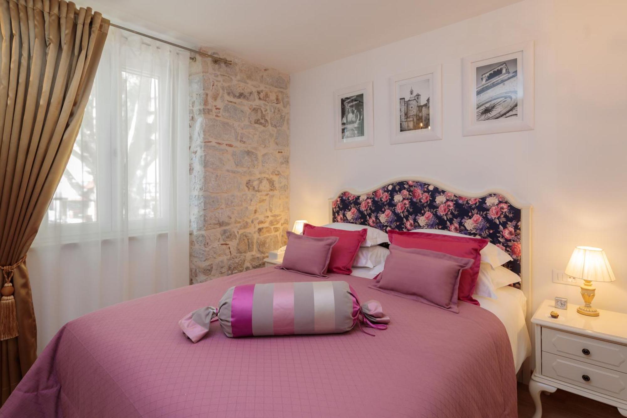 krevet i doručak Opera Heritage 4*